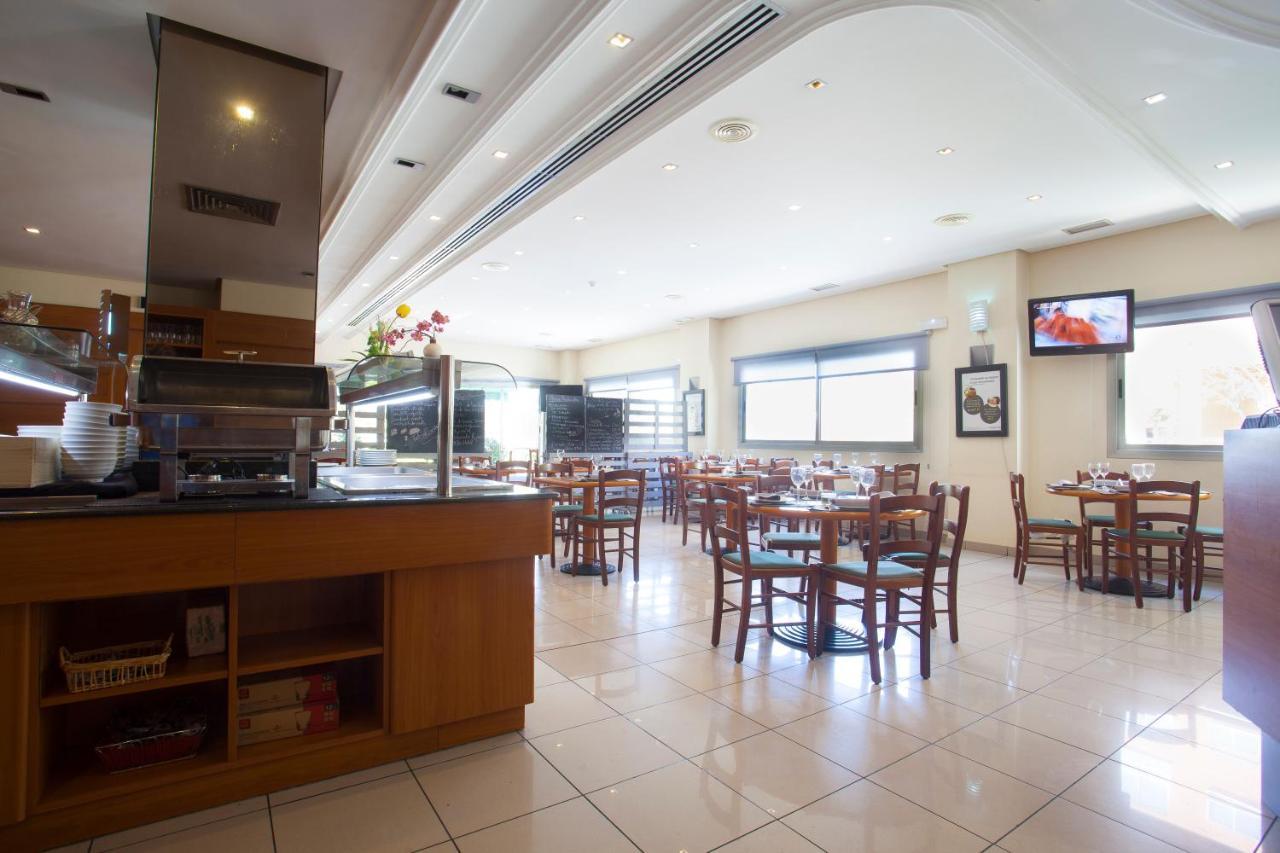 Travelodge Alicante Puerto Bagian luar foto