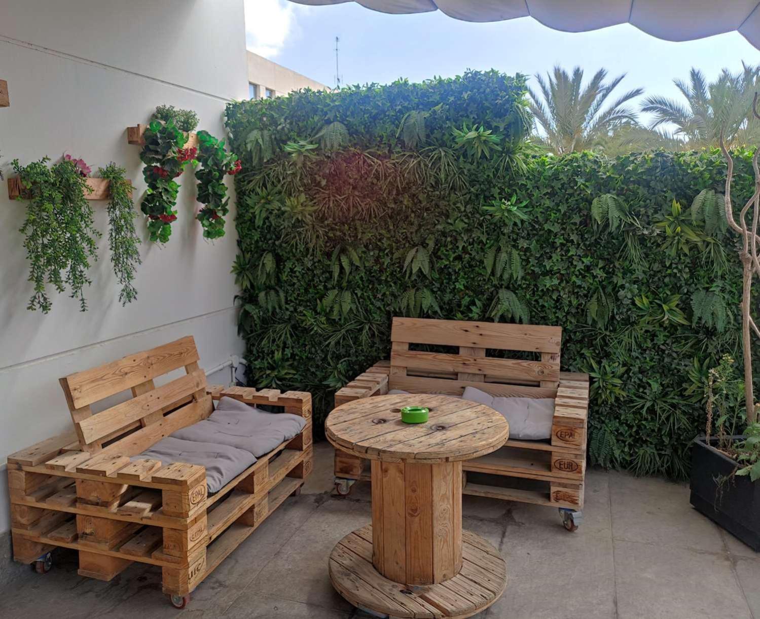 Travelodge Alicante Puerto Bagian luar foto