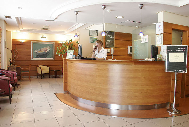 Travelodge Alicante Puerto Bagian luar foto
