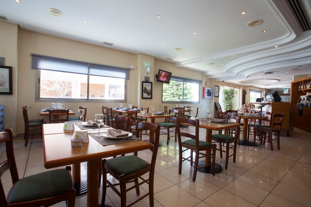 Travelodge Alicante Puerto Bagian luar foto